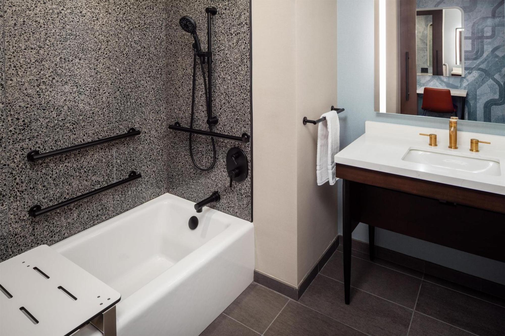King Room with Mobility Accessible Tub